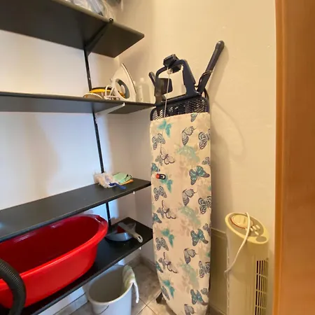 Mit Blick Auf Schloss Herkules Parkplatz Kostenlos Appartement